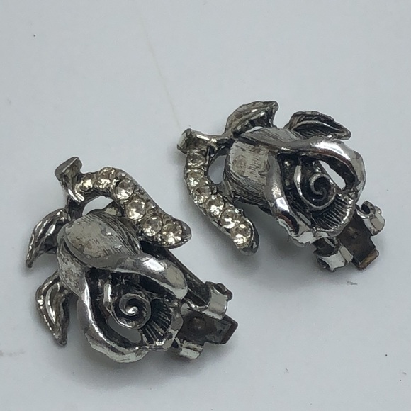 VTG Elegant Single Rosebud  Earrings Clip-on Silver tone with rhinestones - Picture 5 of 6